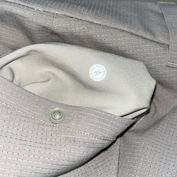 Lululemon Commission Slim-Fit Pant 34" *Ventlight
White Opal | size 34 - Picture 7 of 7